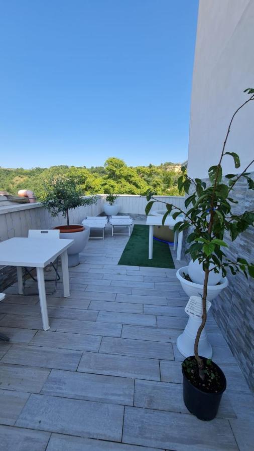 Me Besito Bed and Breakfast Ari Εξωτερικό φωτογραφία